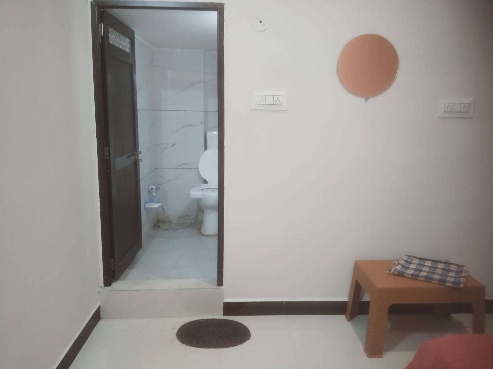 Shivlok Guest House อุจเจน ภายนอก รูปภาพ