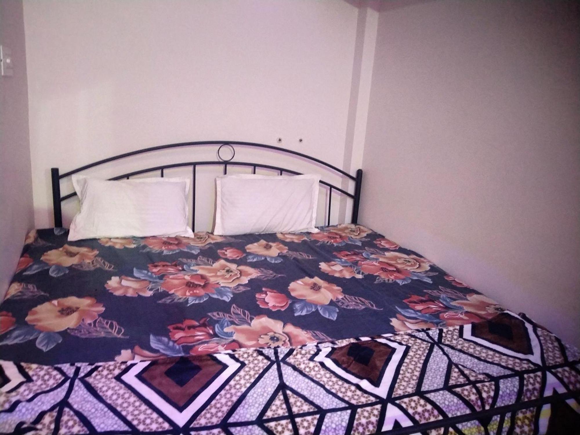 Shivlok Guest House อุจเจน ภายนอก รูปภาพ